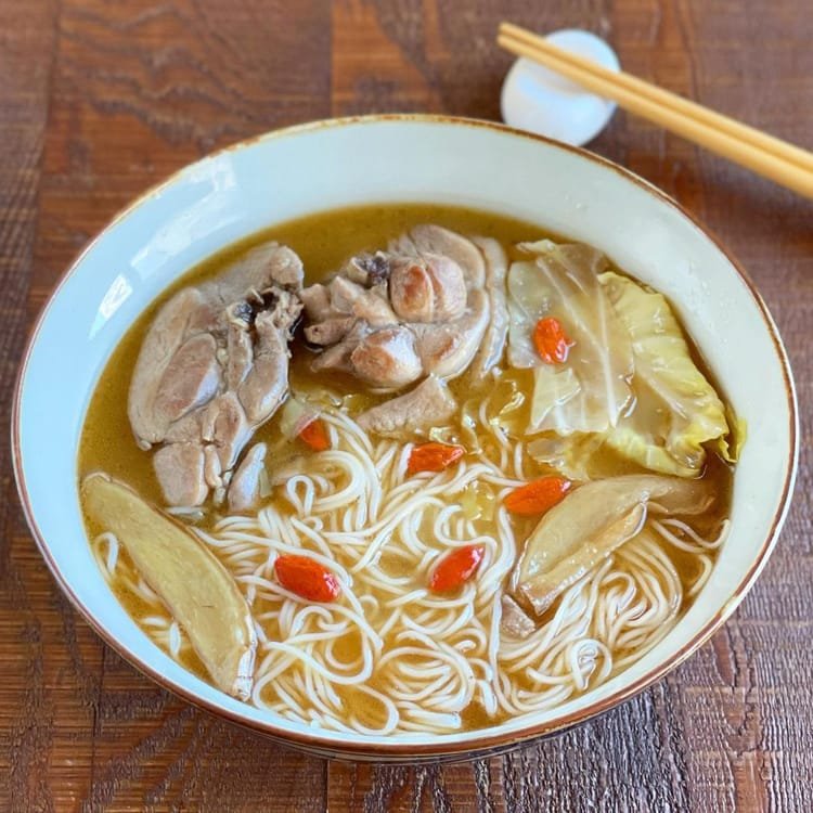 麻油雞麵線